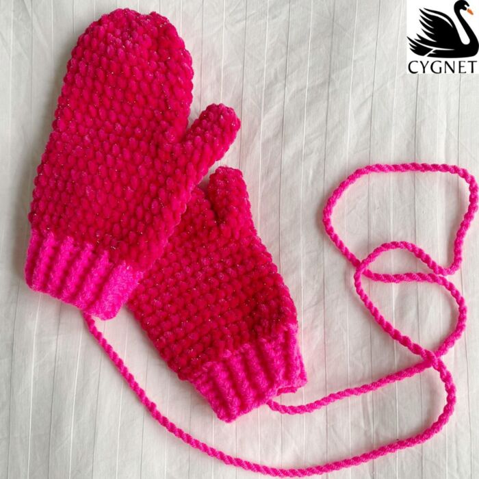 Cygnet Jellybaby Glitter CY1477 Velvet Mitts Crochet Pattern Yarn Kit main product photo