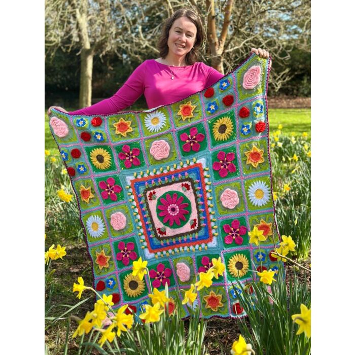 Yuletide Patchwork Blanket 1076 in Emu Classic DK - Yarn Pack