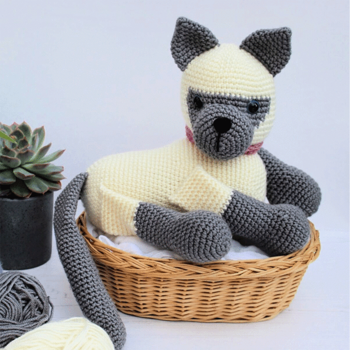 WoolCats Siamese Crochet Pattern Kit by Heather Gibbs in WoolBox Imagine Classic DK main product photo