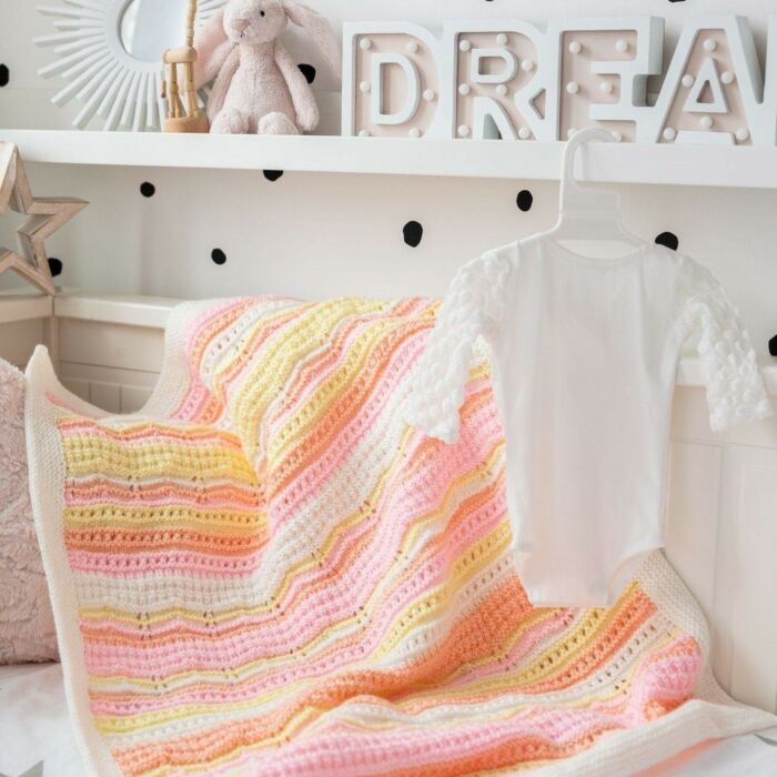 Little Star Knitted Baby Blanket Kit Pink in Emu Classic DK 