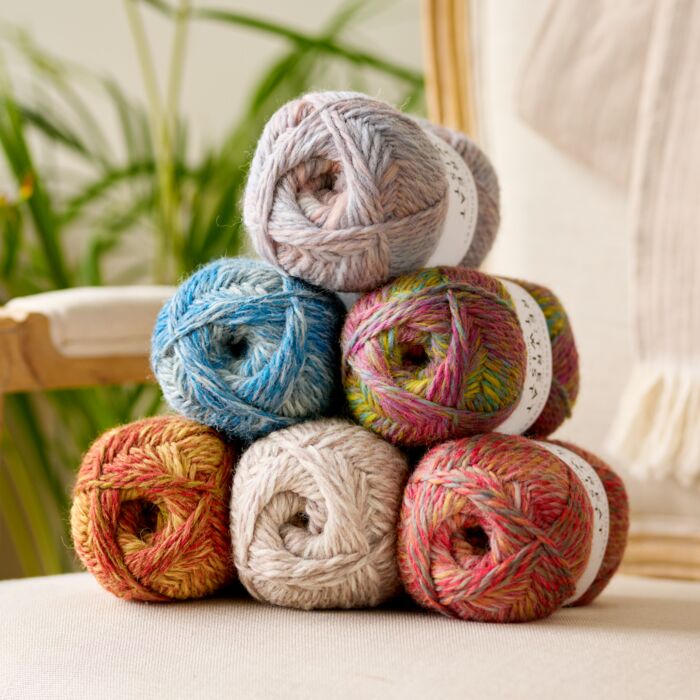 West Yorkshire Spinners Retreat Twist Chunky Yarn 100grm Ball main product photo