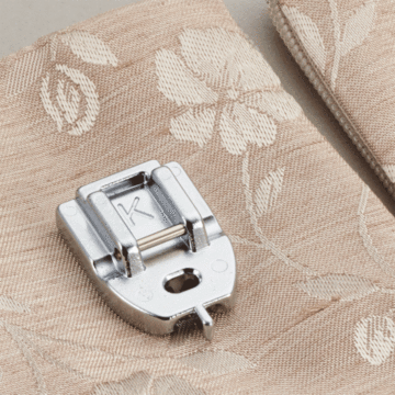 Brother Concealed Zipper Foot F080 Metallic 3 x 8 x 12cm