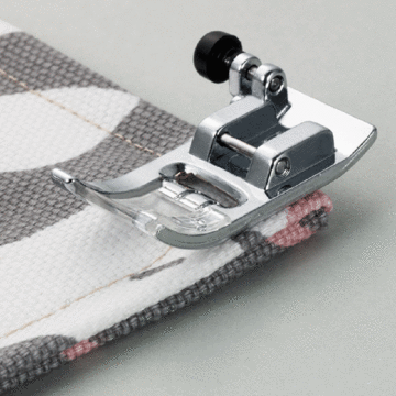 Brother ZigZag Foot with Level Button F053 Metallic 3 x 8 x 12cm